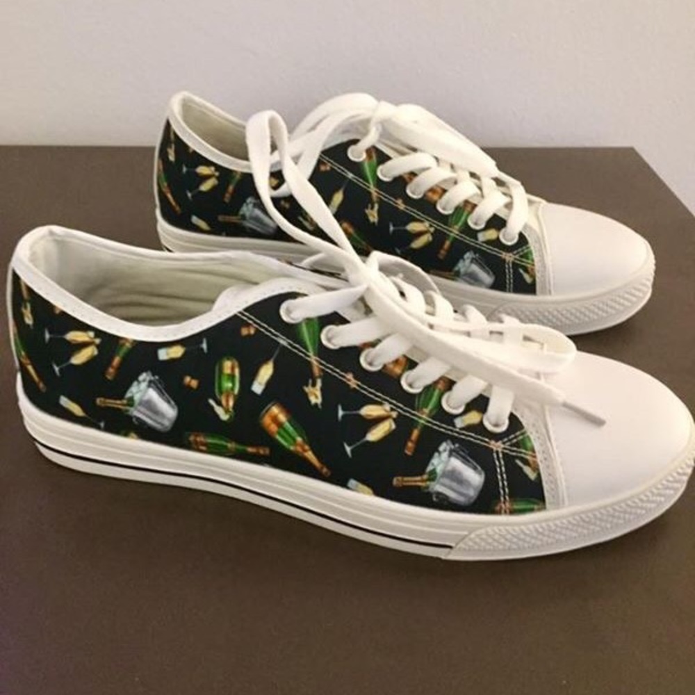Sneakers Champagne Theme